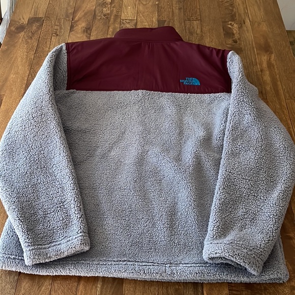 The North Face Fleece Pull Over *Rare* - Picture 4 of 4